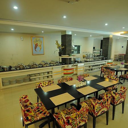 Hotel Swarna Dwipa Παλεμπάνγκ Εξωτερικό φωτογραφία