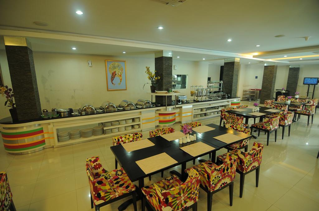 Hotel Swarna Dwipa Παλεμπάνγκ Εξωτερικό φωτογραφία