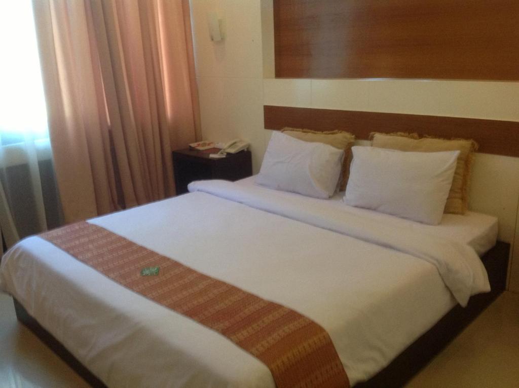 Hotel Swarna Dwipa Παλεμπάνγκ Εξωτερικό φωτογραφία