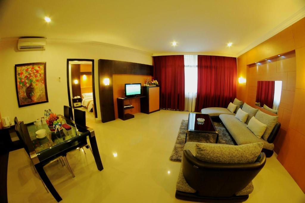 Hotel Swarna Dwipa Παλεμπάνγκ Δωμάτιο φωτογραφία